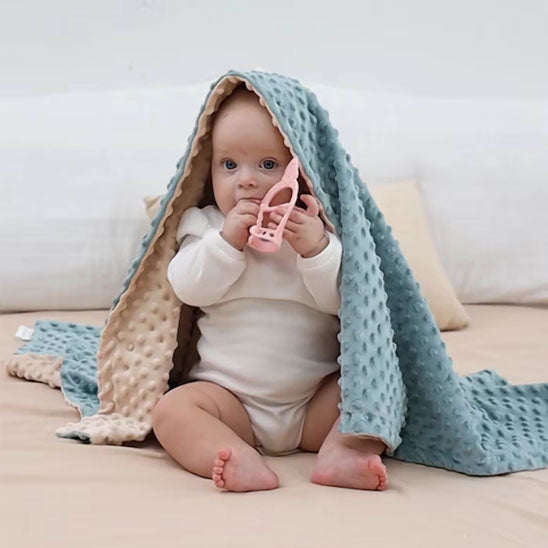 Bebe-plaid-tout-doux-resistante
