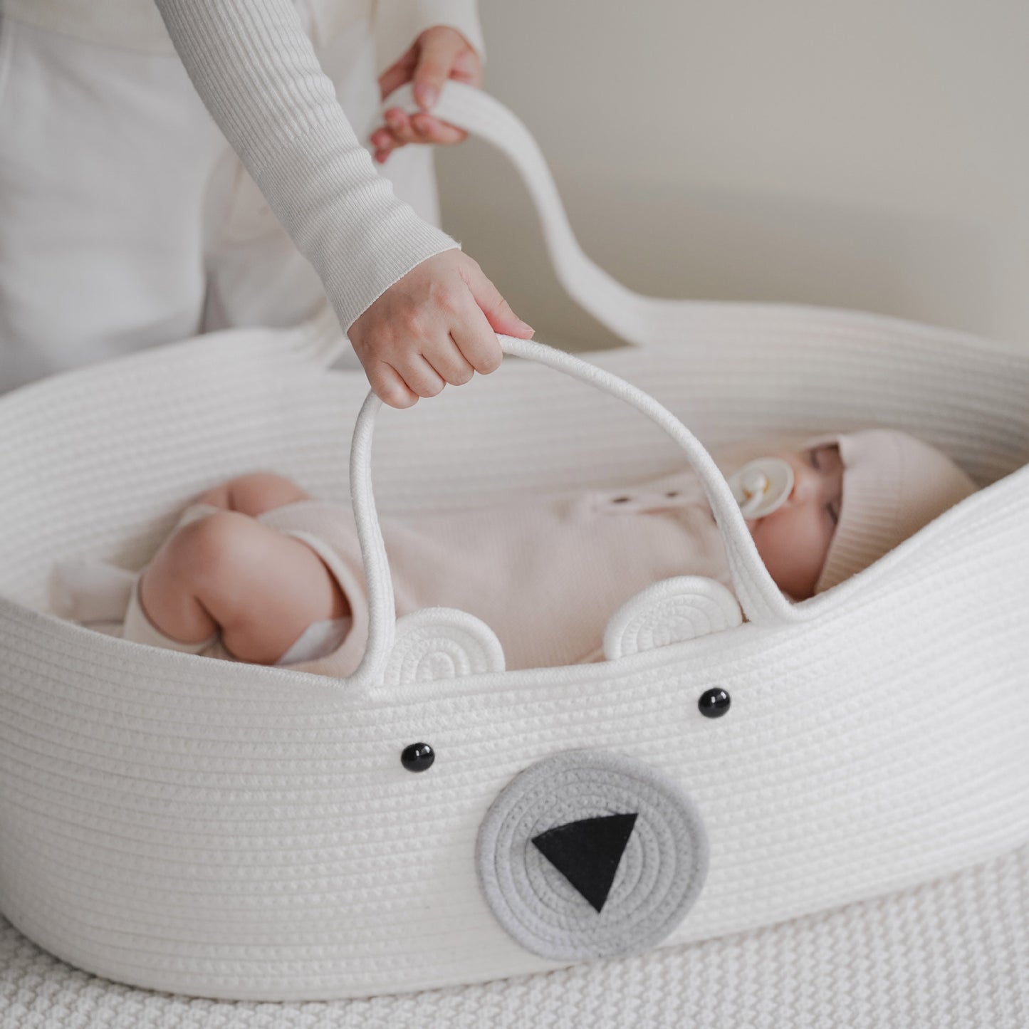 Couffin-Bebe-Ours-Polaire-sommeil