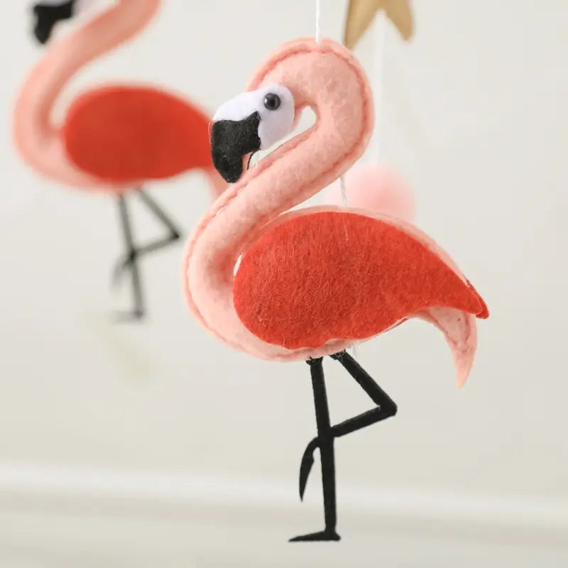 Mobile-bebe-Flamant-Rose-detail