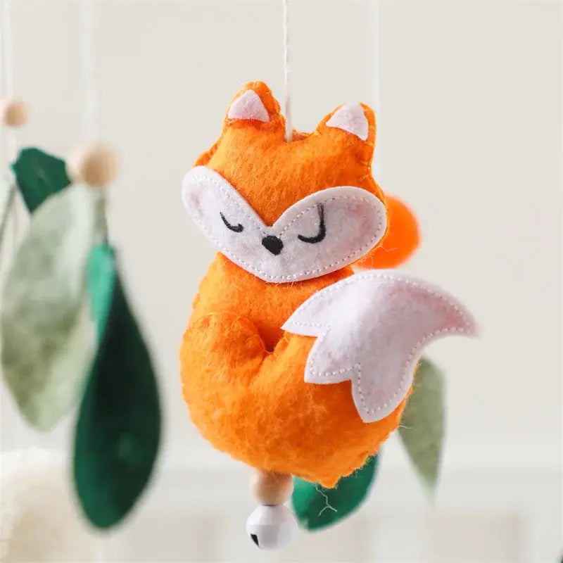 Mobile-bebe-Renard-compagnon-eveil