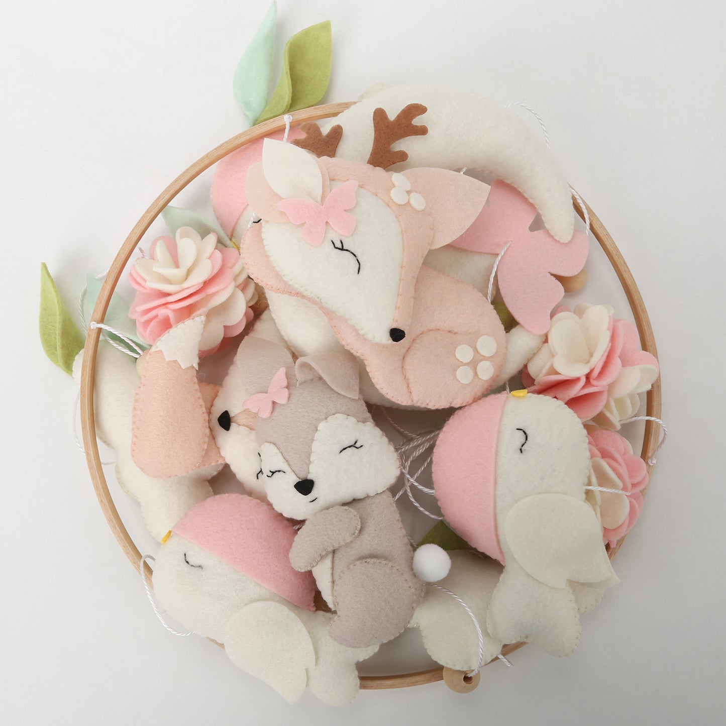 Mobile-lit-bebe-Foret-authenticite-artisanale