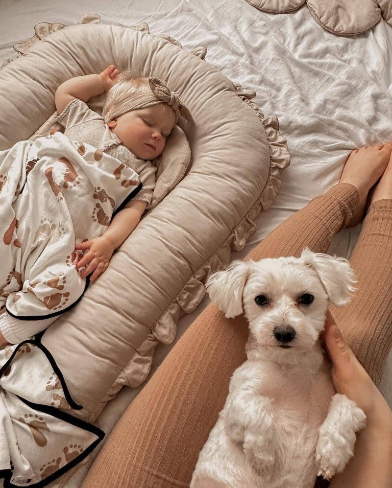 Reducteur-de-Lit-Bebe-Beige-apaisement