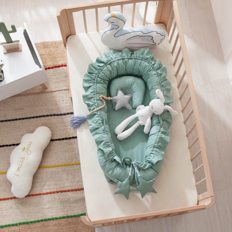 Reducteur-de-Lit-Bebe-Vert-cocon-douillet
