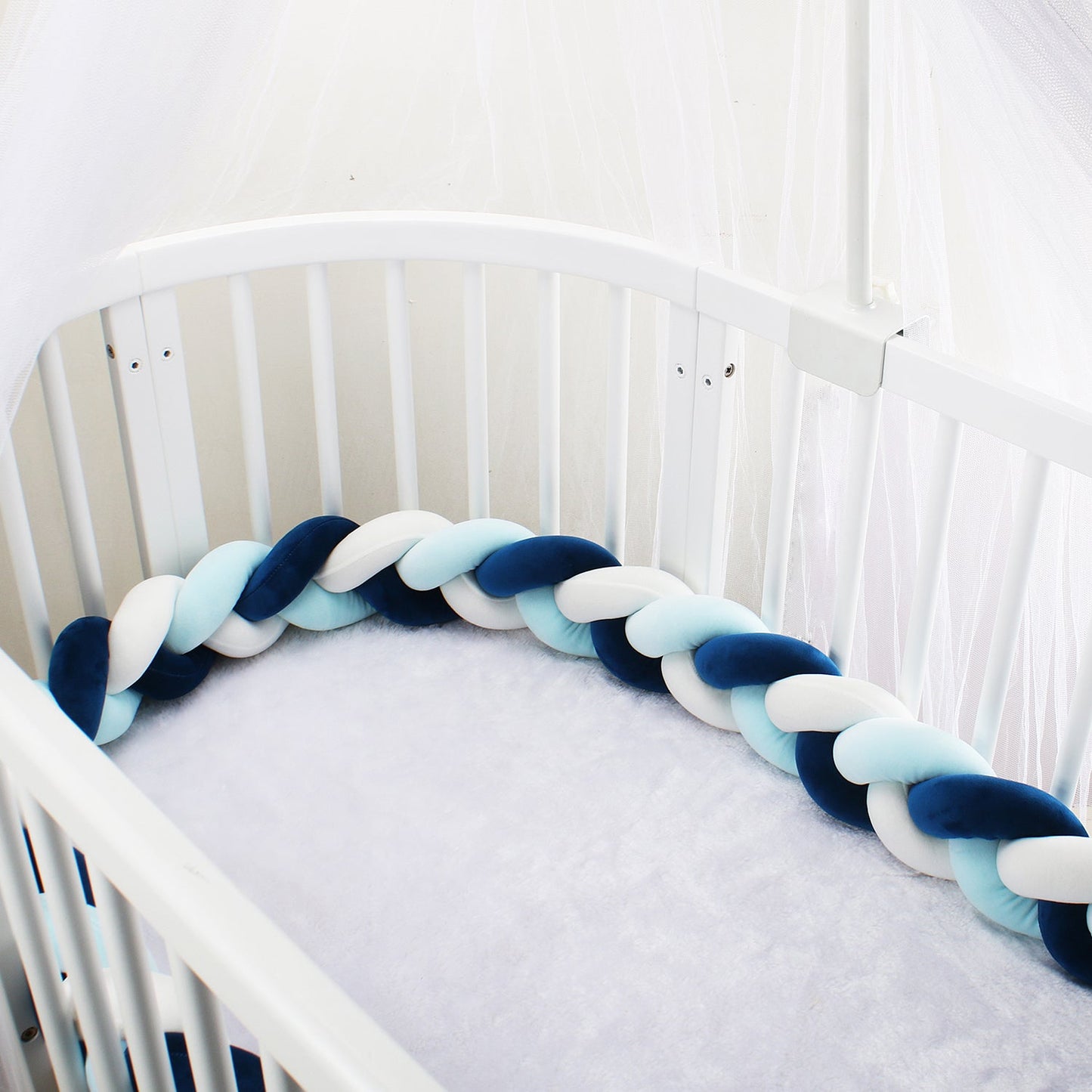Tresse-de-Lit-Bebe-Bleu-Clair-Bleu-Fonce-Blanc-decoratif