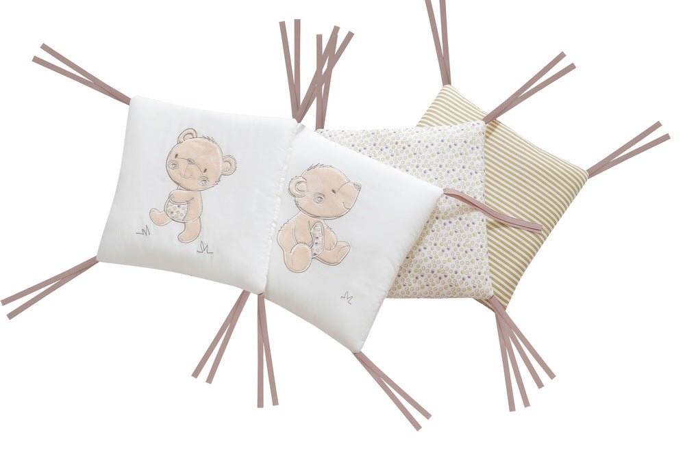 Tour-de-Lit-Ourson-materiaux-simplicité