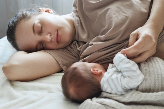 Pourquoi mon bébé ne s'endort-il qu'au sein ? Est-ce un probleme ?-blog-confortbebemaman.com