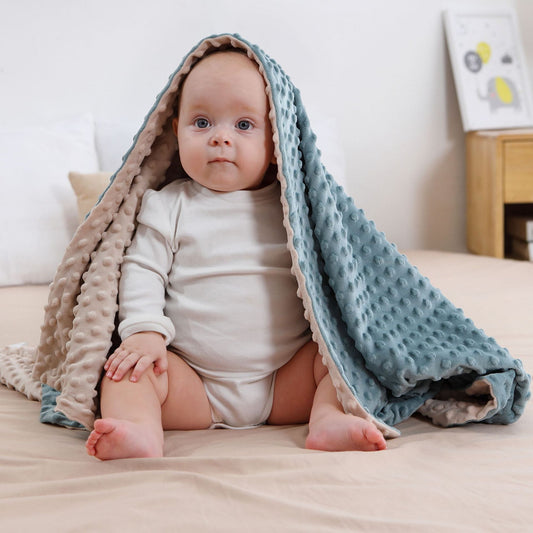 Bebe-plaid-tout-doux-polyvalent
