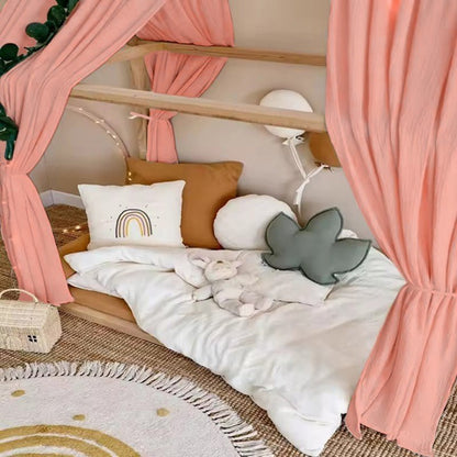 Ciel-de-Lit-Cabane-Rose-cocon-feerique