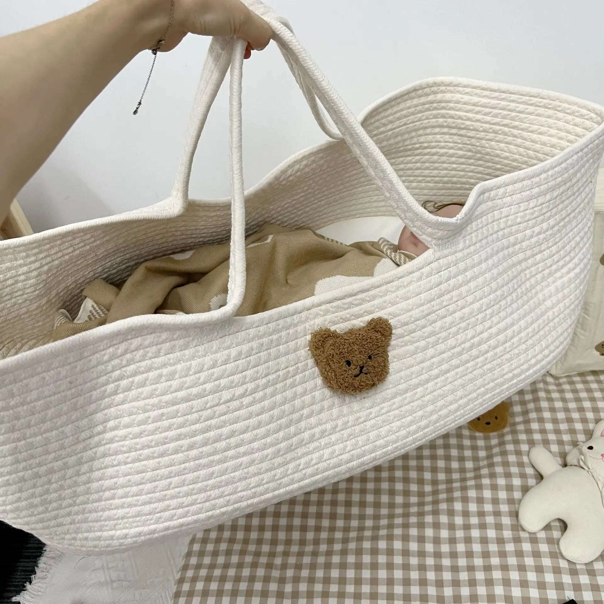 Couffin-Bebe-Blanc-Petit-Ours-Brun-tout-en-un