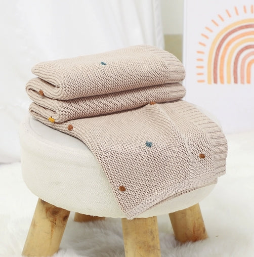 Couverture-Bebe-Tricot-Petits pompons-beige