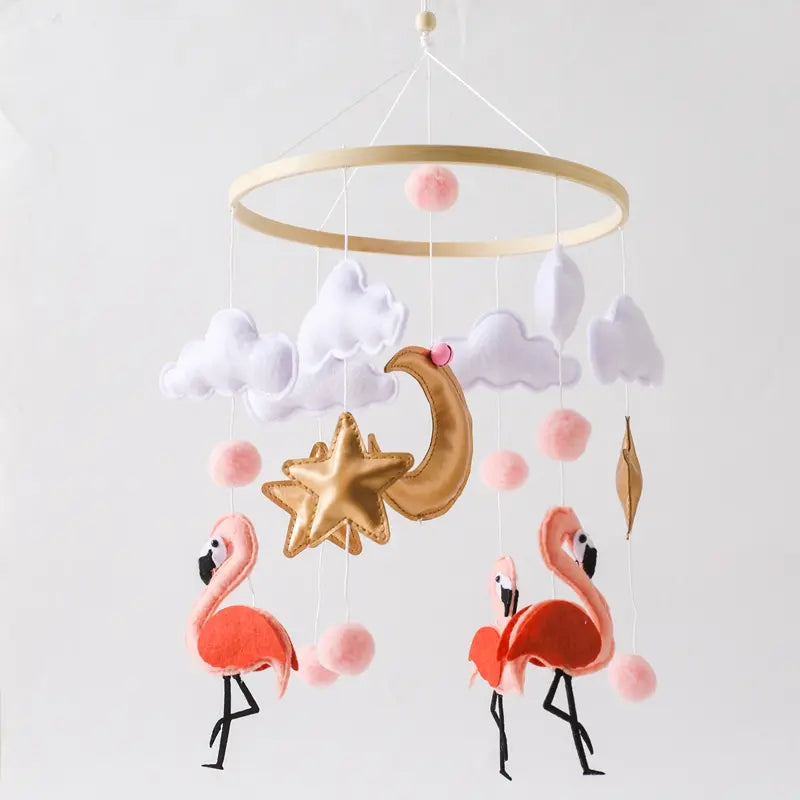 Mobile-bebe-Flamant-Rose-eveil