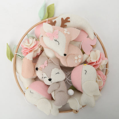 Mobile-lit-bebe-Foret-authenticite-artisanale