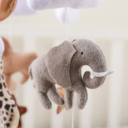 Mobile-pour-bebe-Savane-elephant
