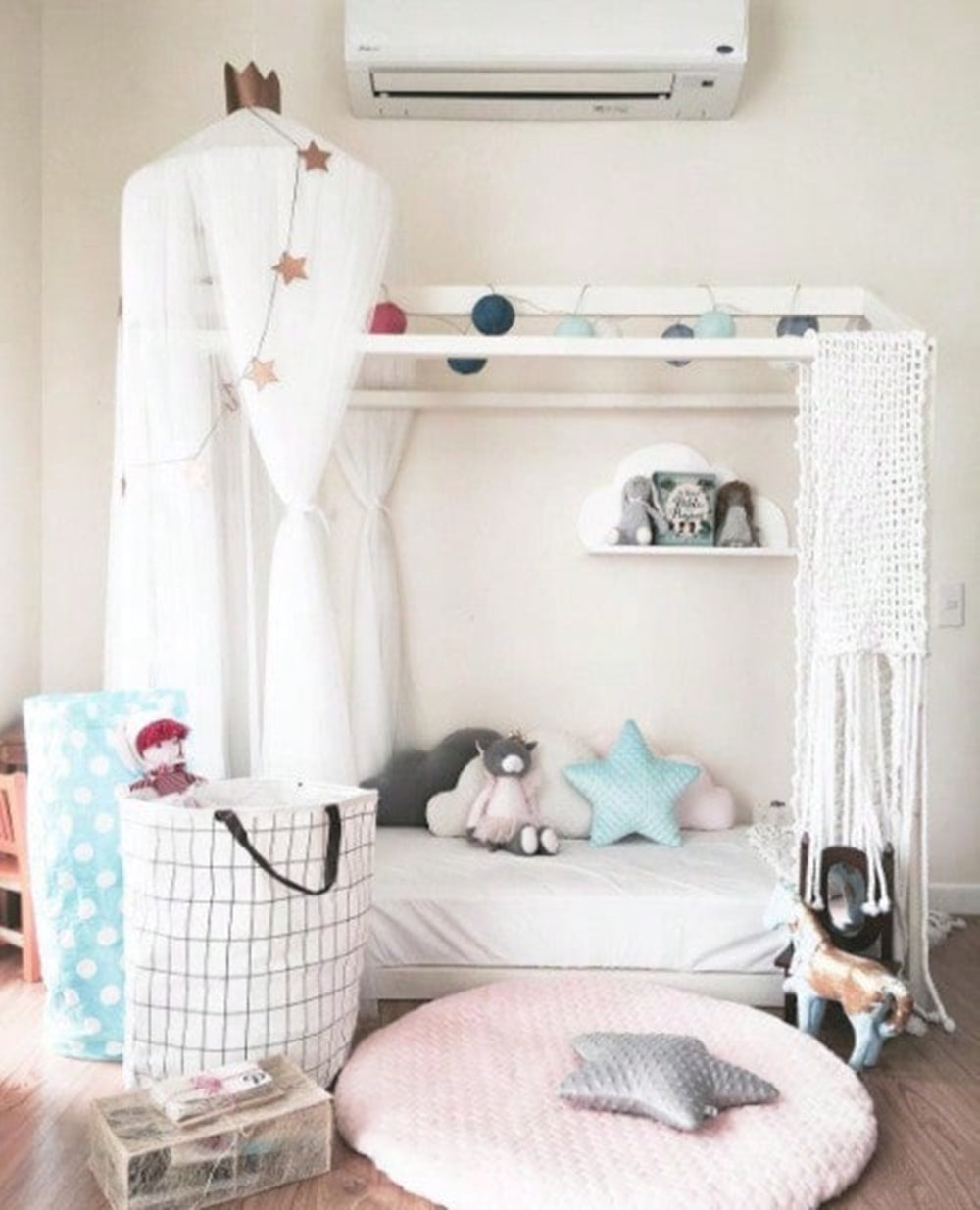 Moustiquaire-lit-bebe-Couronne-apaisant