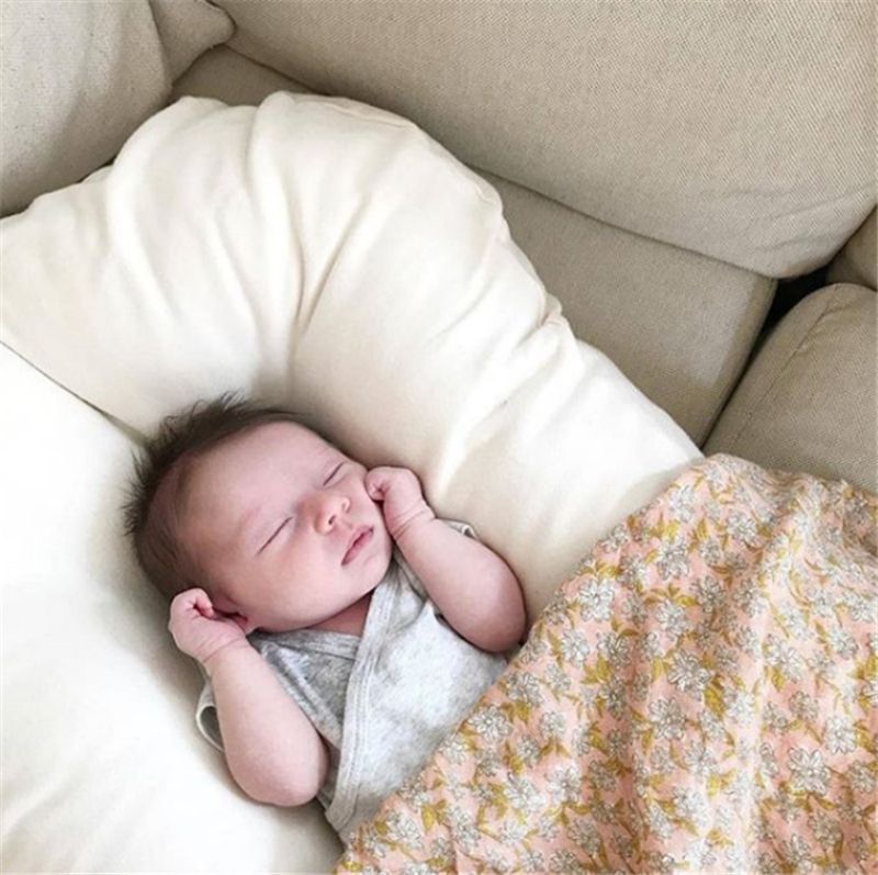 Reducteur-de-Lit-Bebe-Blanc-cocon