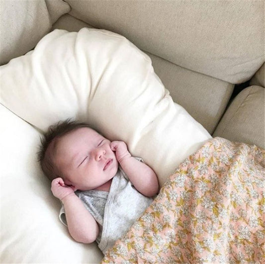 Reducteur-de-Lit-Bebe-Blanc-cocon