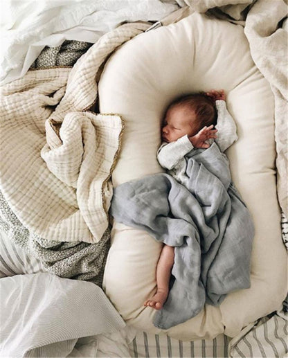 Reducteur-de-Lit-Bebe-Blanc-polyvalent